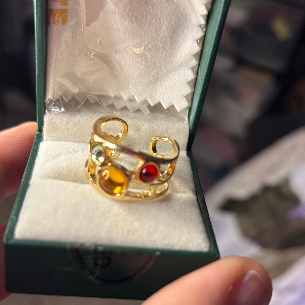 Elegant Gold and Multicolor Gemstone Ring